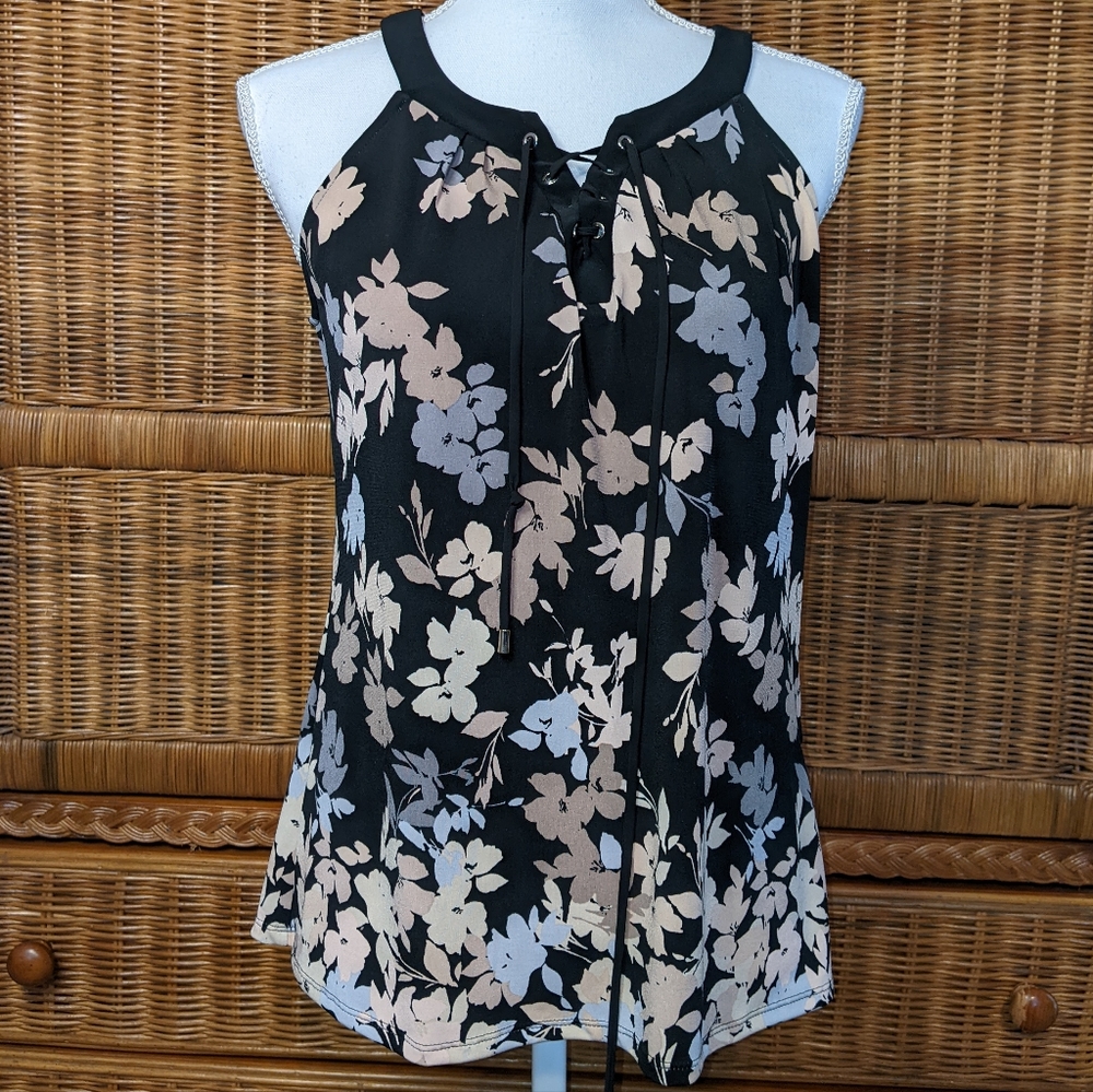 White House Black Market Sleeveless Floral top SMALL